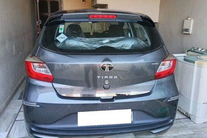 2025 Tata Tiago एक्सटी सीएनजी