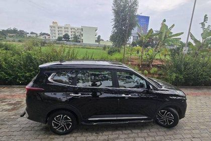 2024 Kia Carens Luxury Plus Diesel iMT