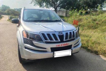 2015 Mahindra XUV500 1.99 FWD W8