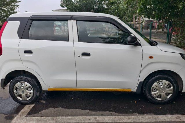 Second-hand 2024 Maruti Suzuki Wagon R एलएक्सआई सीएनजी for sale in Ahmedabad