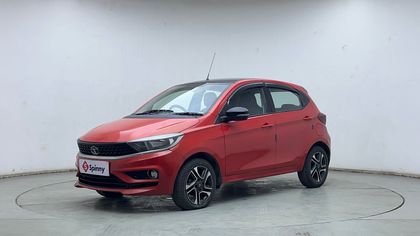 2020 टाटा टियागो XZ Plus Dual Tone