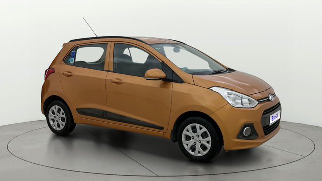 Second-hand 2016 Hyundai Grand i10 स्पोर्टज़ for sale in Bangalore
