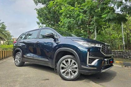 2025 टोयोटा इनोवा हाईक्रॉस ZX(O) Hybrid