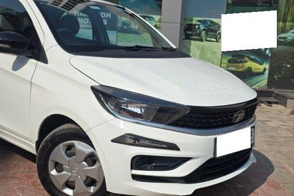 2023 Tata Tiago एक्सटी ऑप्शन