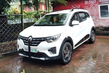 2020 Renault Triber RXZ बीएस4