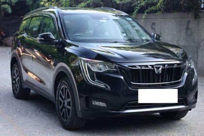 2025 Mahindra XUV700 AX7 Ebony Edition 7Str AT
