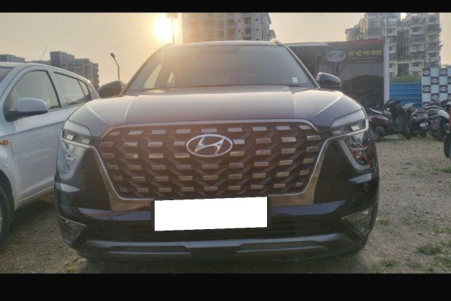 Second-hand 2023 Hyundai Alcazar Prestige Executive 7-Seater Diesel for sale in Pune