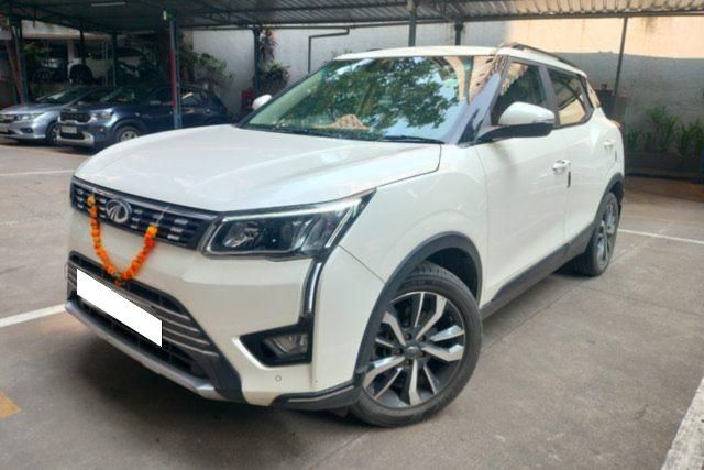 Mahindra XUV300 W8 ऑप्शन AMT बीएस6 Second-hand 2021 Mahindra XUV300 W8 ऑप्शन AMT बीएस6 for sale in Mumbai