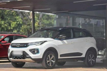 2022 Tata Nexon EV एक्सजेड प्लस
