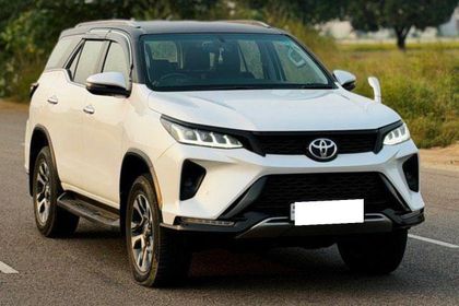 2024 Toyota Fortuner 4X2 Diesel AT