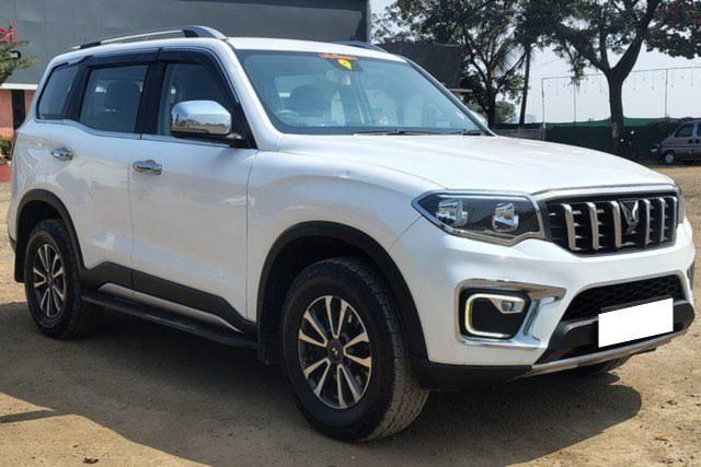 Mahindra Scorpio N Z6 डीजल Second-hand 2024 Mahindra Scorpio N Z6 डीजल for sale in Nashik