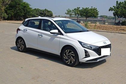 2024 Hyundai i20 एस्टा ऑप्ट