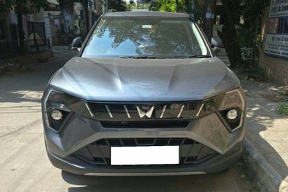 2025 Mahindra XUV 3XO एएक्स5