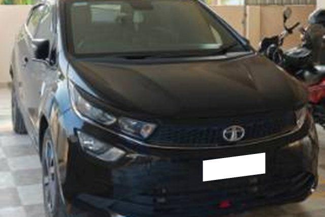 Second-hand 2023 Tata Altroz XZ प्लस एस रेनफोर्स्ड Dark Edition डीजल for sale in East Godavari