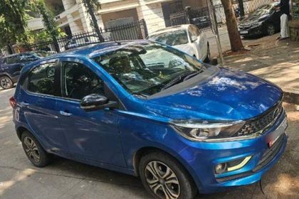 2025 Tata Tiago XZA प्लस AMT सीएनजी