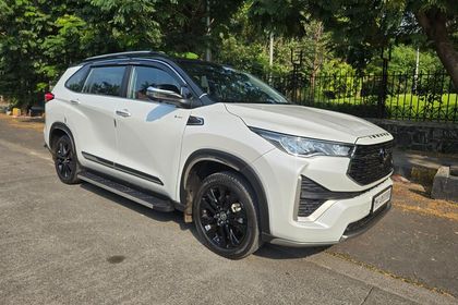 2025 Toyota Innova Hycross ZX(O) एक्सक्लूसिव Edition
