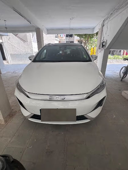 2026 BYD eMAX 7 सुपीरियर 7-सीटर