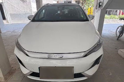 2026 BYD eMAX 7 सुपीरियर 7-सीटर