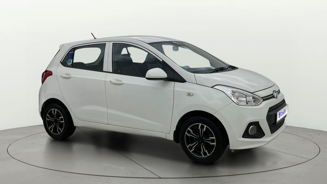 Second-hand 2014 Hyundai Grand i10 मैग्ना for sale in Bangalore