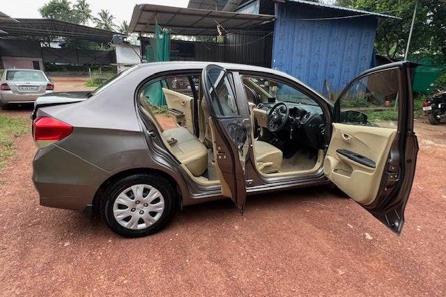 Honda Amaze S i-Vtech Second-hand 2015 Honda Amaze S i-Vtech for sale in Kollam