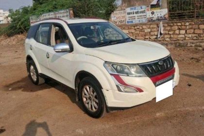 2016 Mahindra XUV500 W6 1.99 mHawk