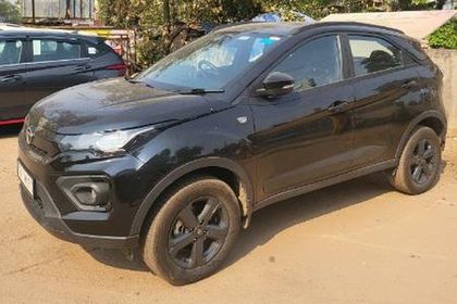 2022 Tata Nexon XZA प्लस Dark Edition