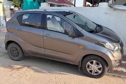 2017 Datsun RediGO T ऑप्शन