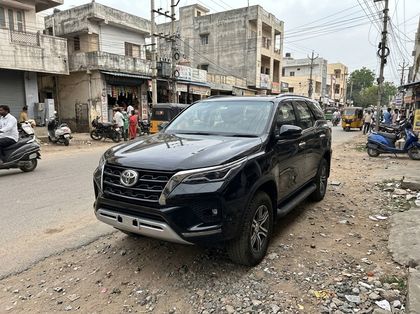 2026 टोयोटा फॉर्च्यूनर 4X2 Diesel AT