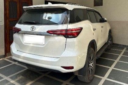 2023 Toyota Fortuner 4x2 डीजल एटी