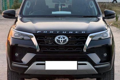 2023 Toyota Fortuner 4x2 डीजल एटी