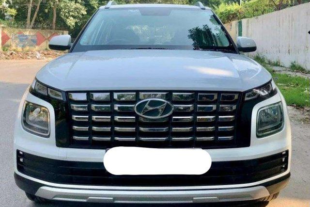 Second-hand 2023 Hyundai Venue एस रेनफोर्स्ड बीएस6 for sale in New Delhi