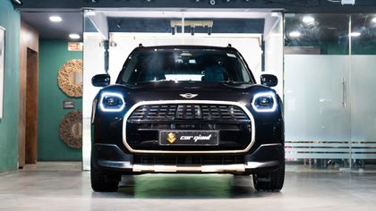 2025 Mini Countryman Electric Favoured Pack