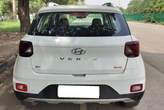 Second-hand 2019 Hyundai Venue एसएक्स प्लस टर्बो DCT बीएस4 for sale in Chandigarh