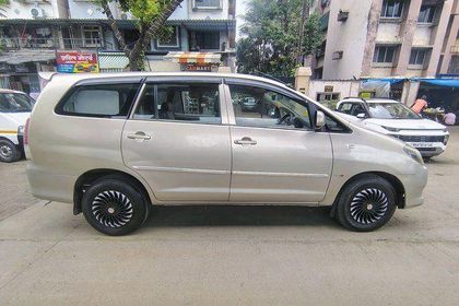 2009 Toyota Innova 2.5 GX 7 STR
