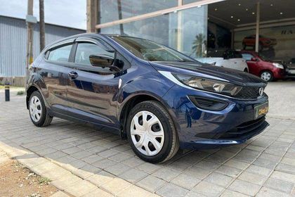 2023 Tata Altroz XM Plus