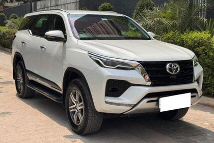 2024 Toyota Fortuner 4X2 Diesel AT