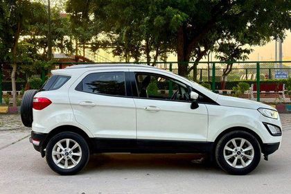2021 Ford Ecosport 1.5 डीजल Titanium