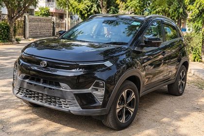 2024 Tata Nexon क्रिएटिव प्लस एस डार्क एएमटी