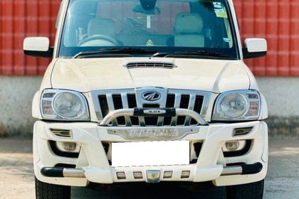 2014 Mahindra Scorpio VLX 2WD 7S BSIV