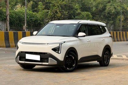 2026 Kia Carens Clavis एचटीई ईएक्स डीजल