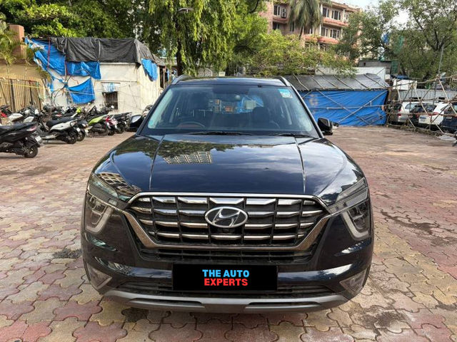 Second-hand 2023 Hyundai Alcazar सिग्नेचर (O) 7-Seater AT for sale in Mumbai