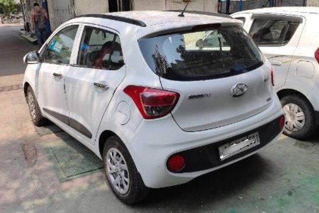 Second-hand 2018 Hyundai Grand i10 1.2 Kappa Sportz BSIV for sale in Vadodara