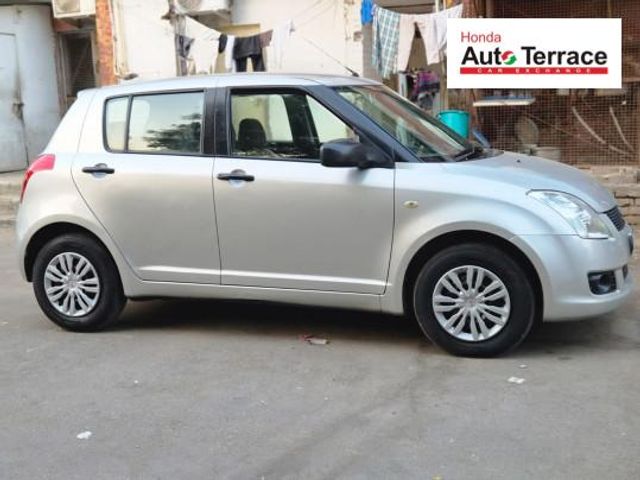 Second-hand 2011 Hyundai i20 1.4 Asta AT (O) with Sunroof for sale in Chandigarh