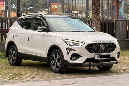 2023 MG Astor Savvy CVT बीएस6