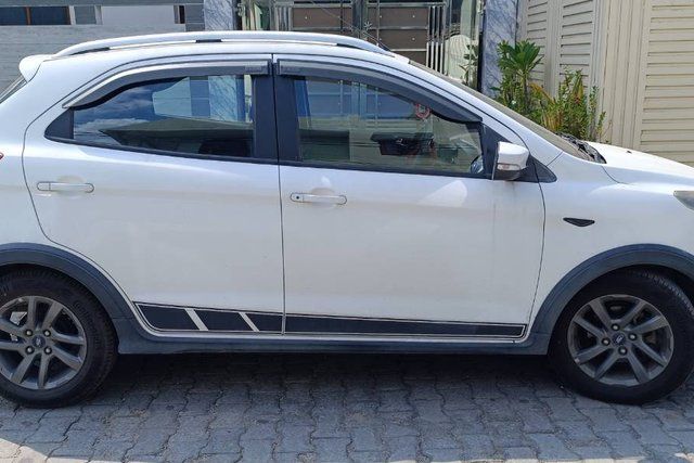 Second-hand 2019 Ford Freestyle Titanium Petrol BSIV for sale in Noida
