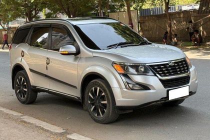 2019 Mahindra XUV500 W11 FWD डीजल