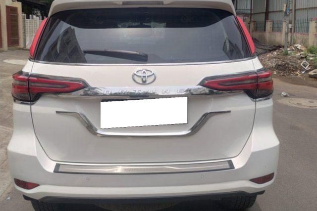 Toyota Fortuner 4x2 डीजल एटी Second-hand 2023 Toyota Fortuner 4x2 डीजल एटी for sale in Chennai