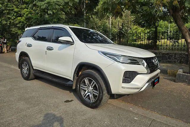 Second-hand 2023 Toyota Fortuner 4X2 डीजल AT बीएस6 for sale in Mumbai