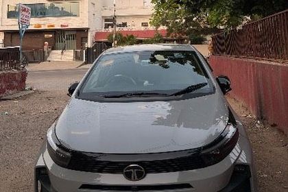 2026 टाटा अल्ट्रोज़ Pure