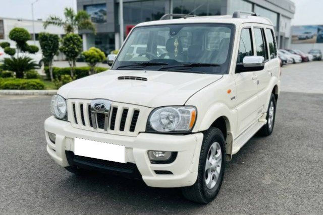Second-hand 2011 Mahindra Scorpio VLS AT 2.2 mHAWK for sale in Patna